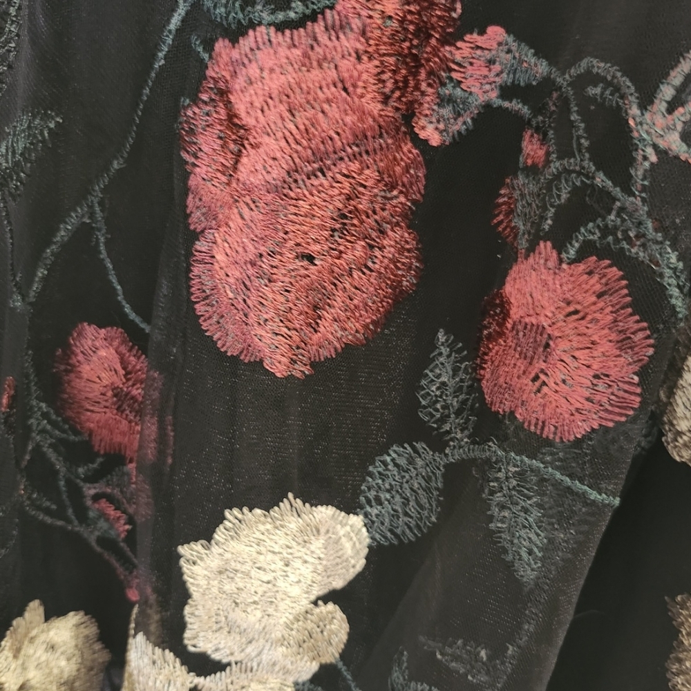 Very Cool Embroidered Skirt - Picture 5 of 6